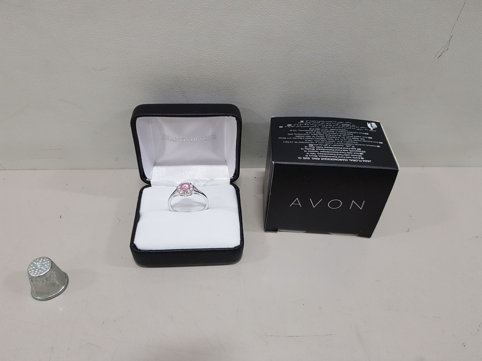 32 X BRAND NEW AVON JADA FLORAL DIAMONDESQUE RING SIZE 10 COMES IN GIFT BOX ALL INDIVIDUALLY BOXED