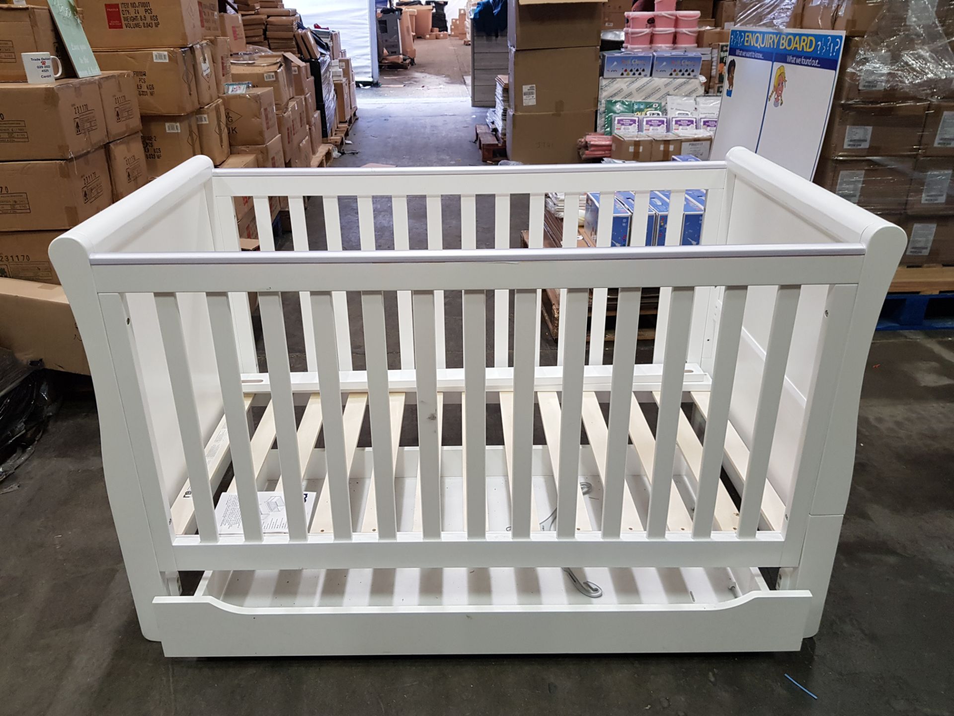 BRAND NEW MOTHERCARE HIGH GLOSS WHITE SLEIGH COT BED WITH STORAGE DRAWER - (KB488) - RRP £299 - IN 2