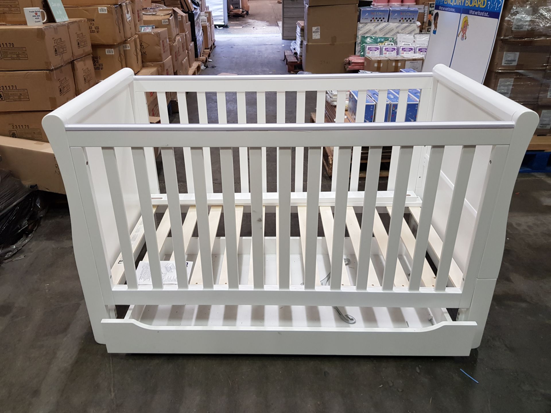 BRAND NEW MOTHERCARE HIGH GLOSS WHITE SLEIGH COT BED WITH STORAGE DRAWER - (KB488) - RRP £299 - IN 2