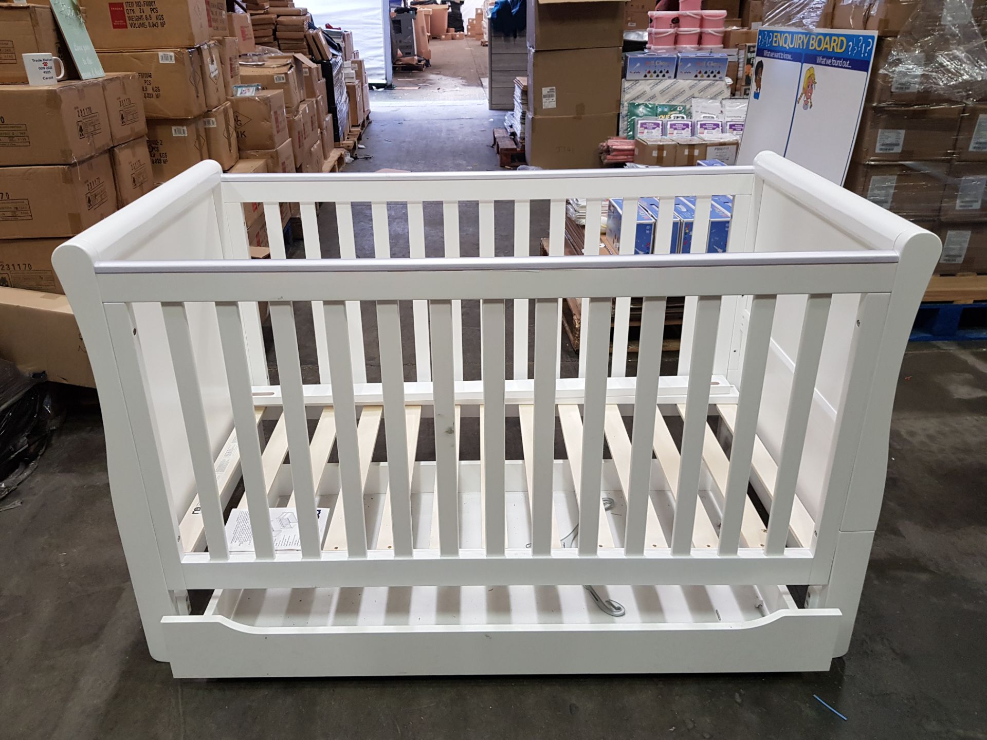 BRAND NEW MOTHERCARE HIGH GLOSS WHITE SLEIGH COT BED WITH STORAGE DRAWER - (KB488) - RRP £299 - IN 2