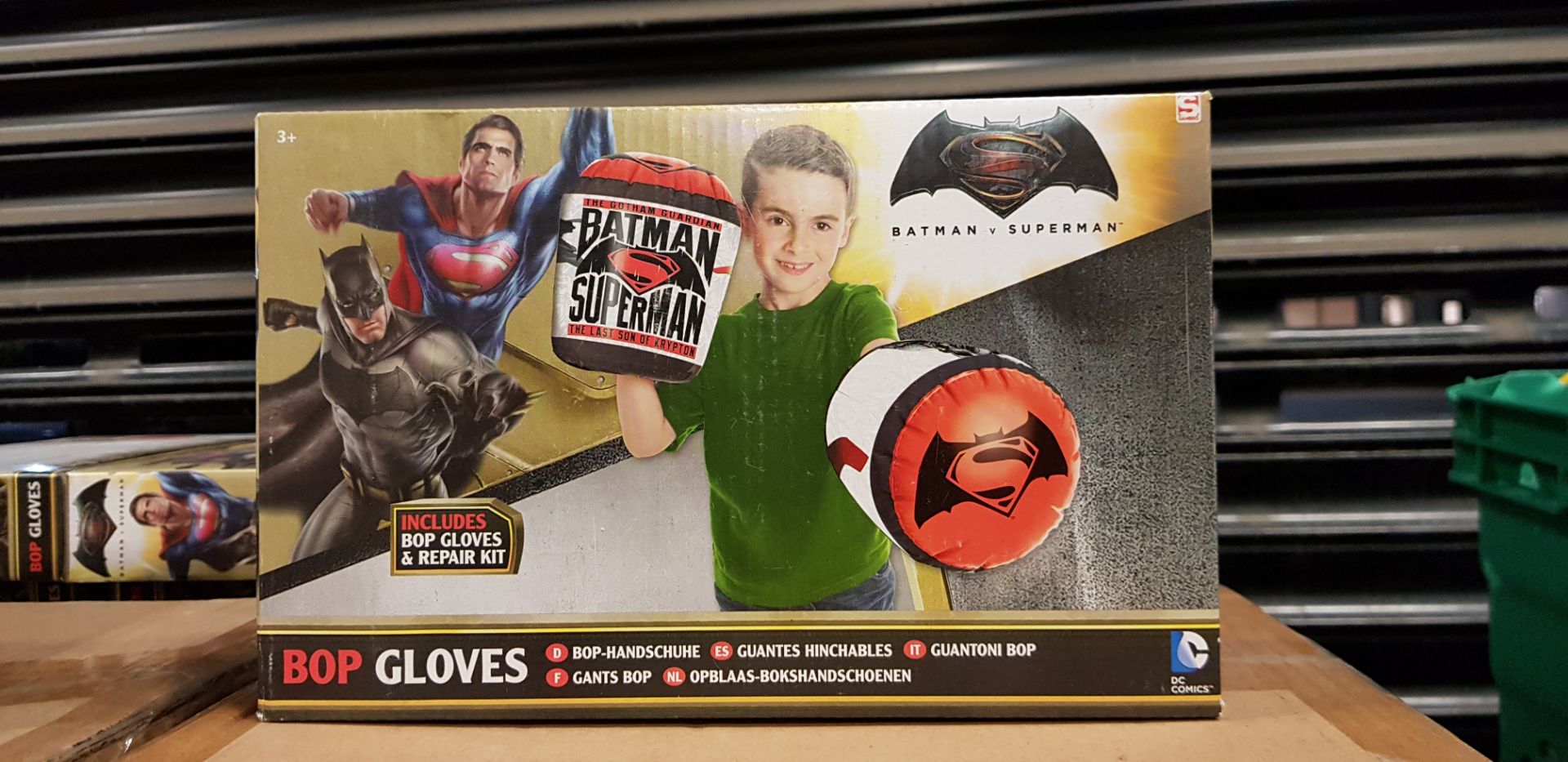 36 X BRAND NEW BATMAN VS SUPERMAN BOP GLOVES