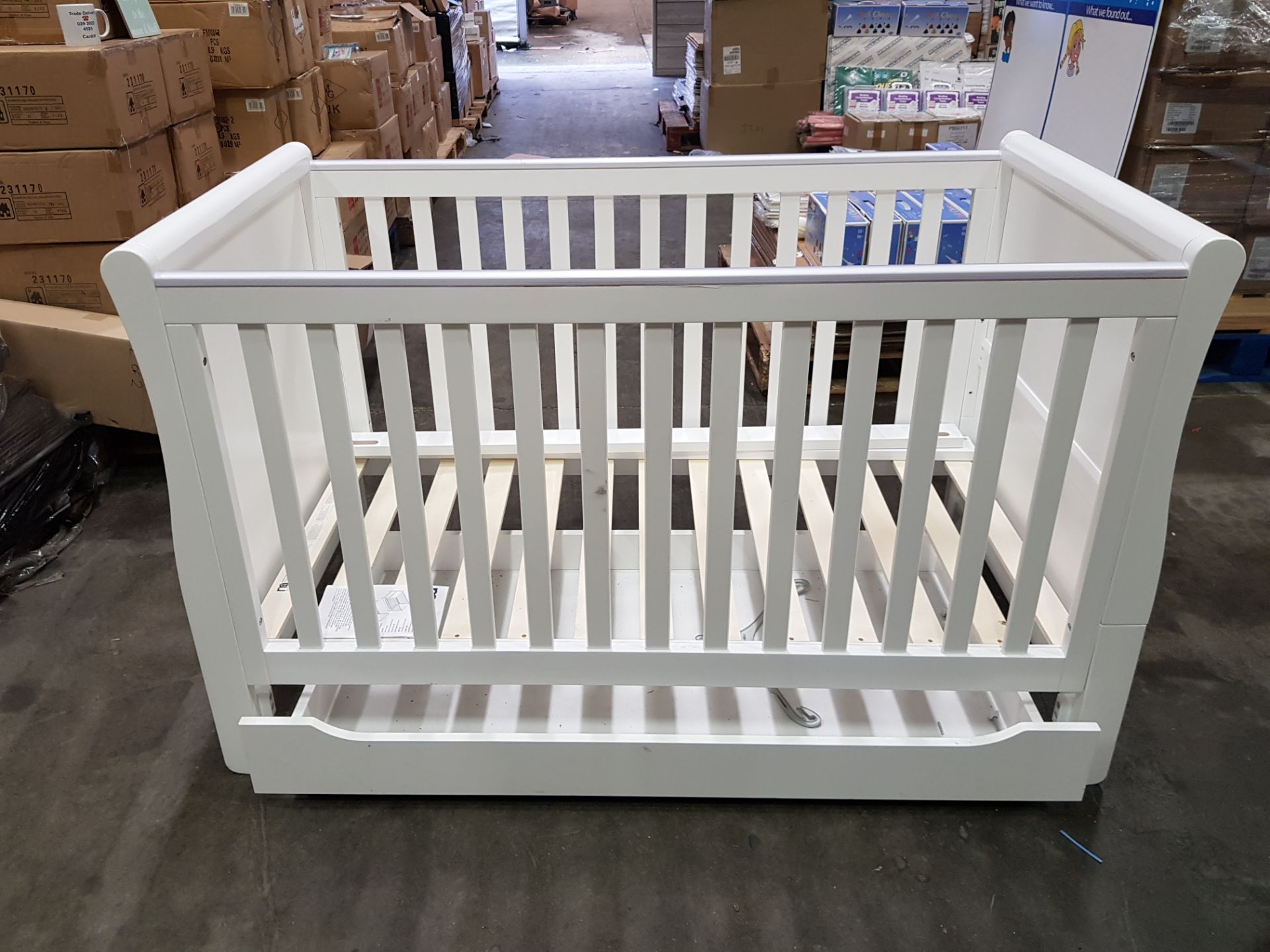 BRAND NEW MOTHERCARE HIGH GLOSS WHITE SLEIGH COT BED WITH STORAGE DRAWER - (KB488) - RRP £299 - IN 2