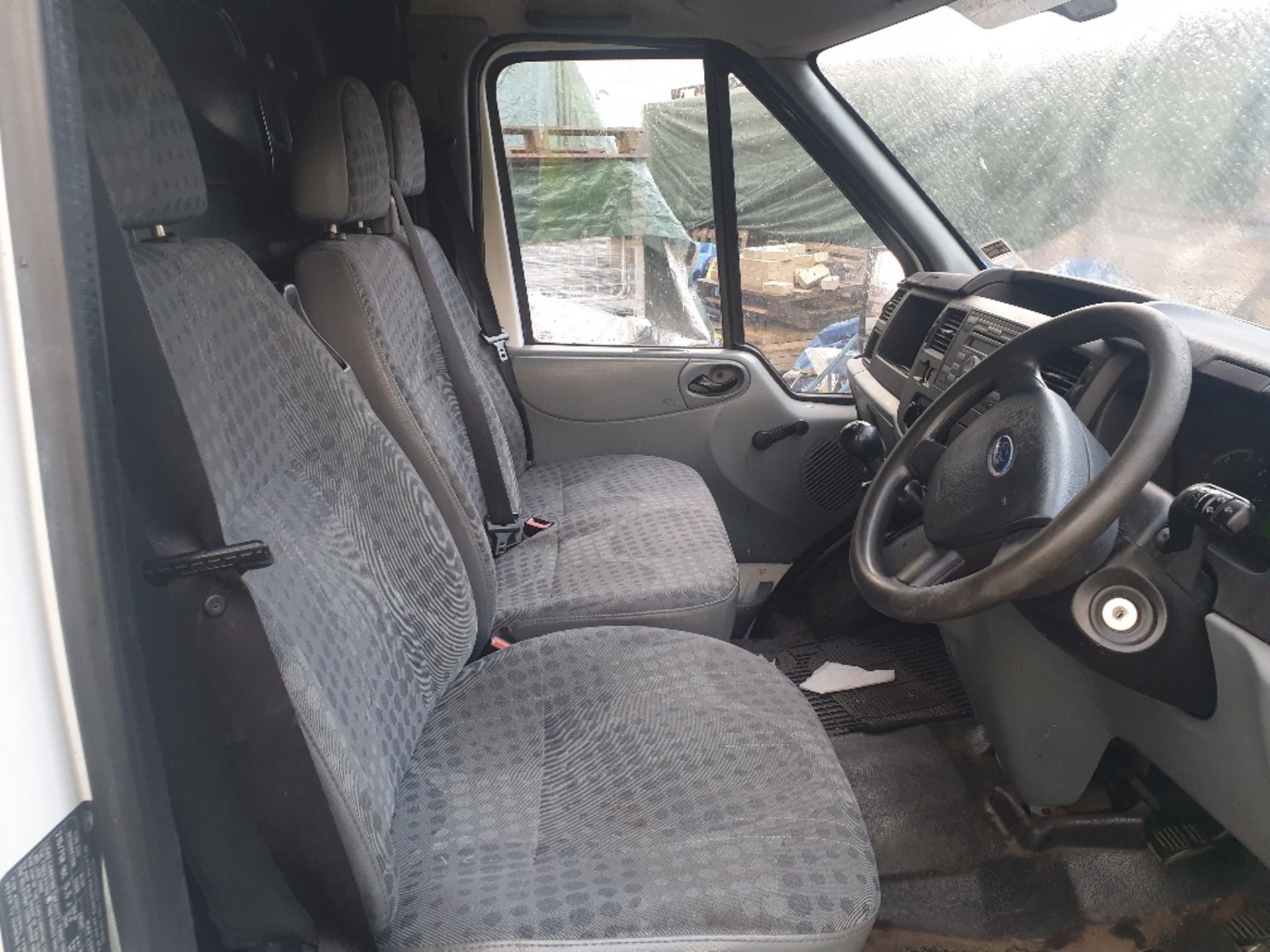 WHITE FORD TRANSIT 115 T350L RWD. ( DIESEL ) Reg : WD07 KMX Mileage : 179,700 Details: NO KEYS NO - Image 6 of 6