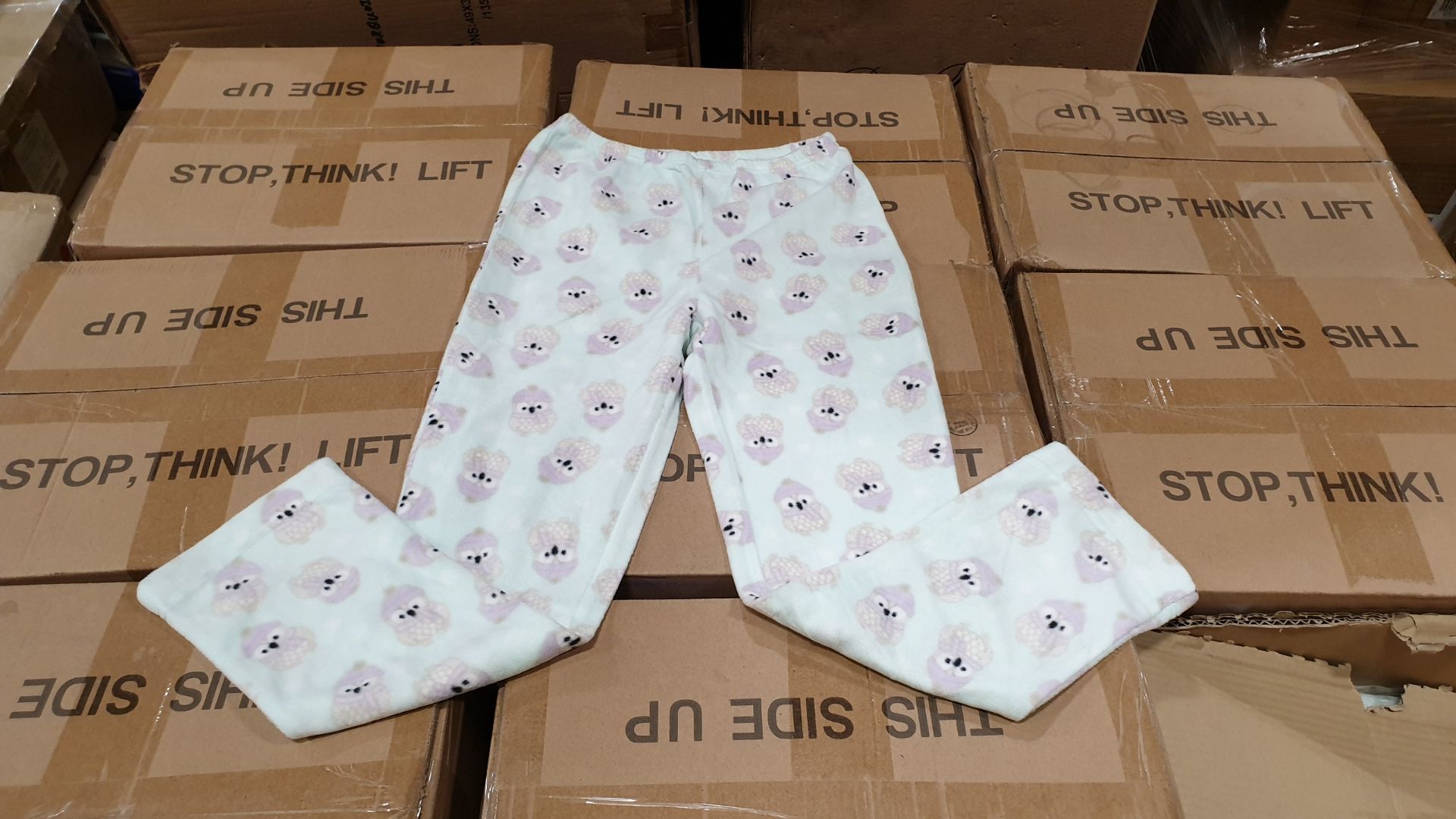 52 X CHILDREN'S OWL FLEECY PYJAMA BOTTOMS AGE 7-8 YEARS IN 2 CARTONS