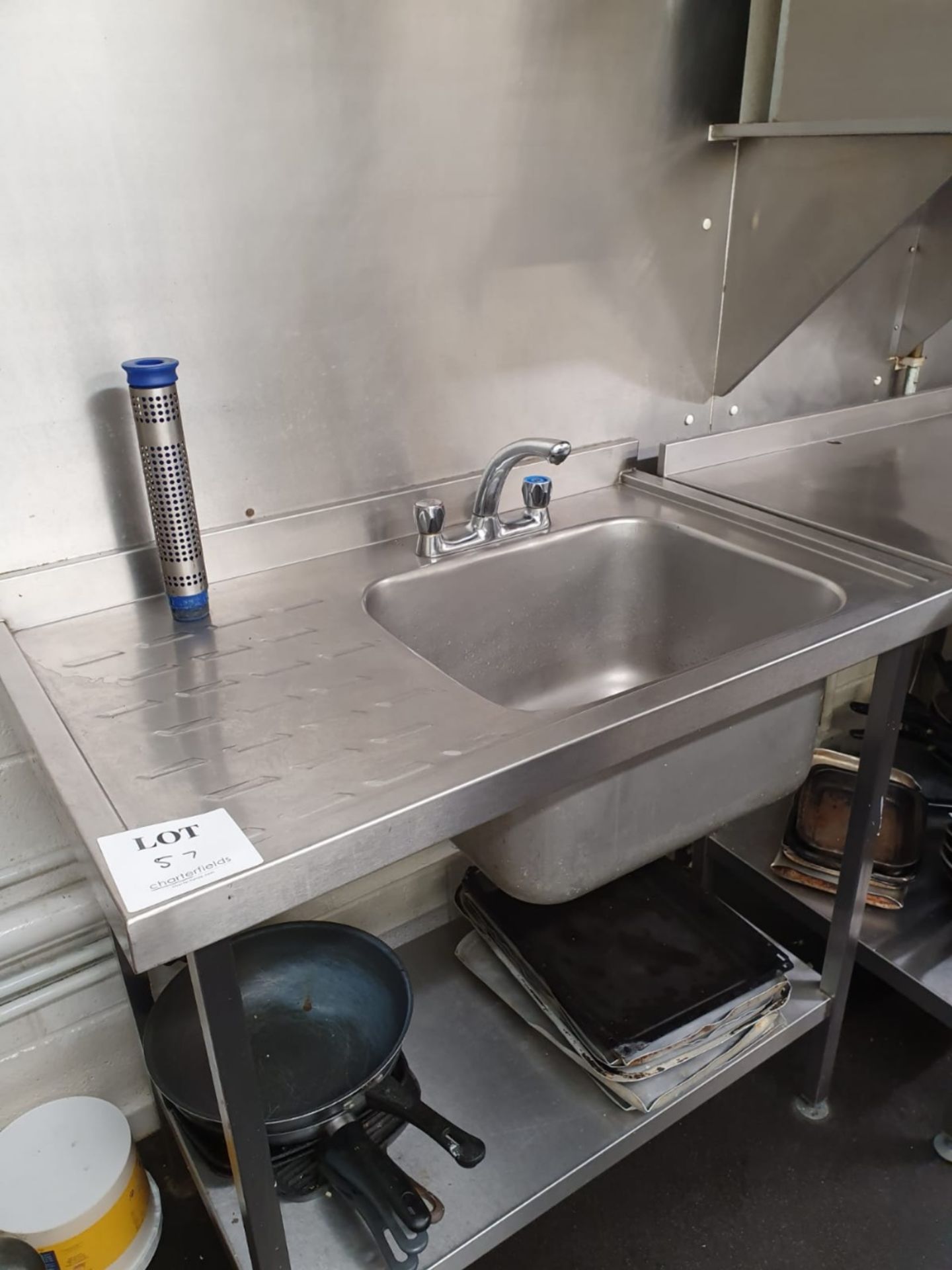 Stainless steel deep bowl sink with drainer