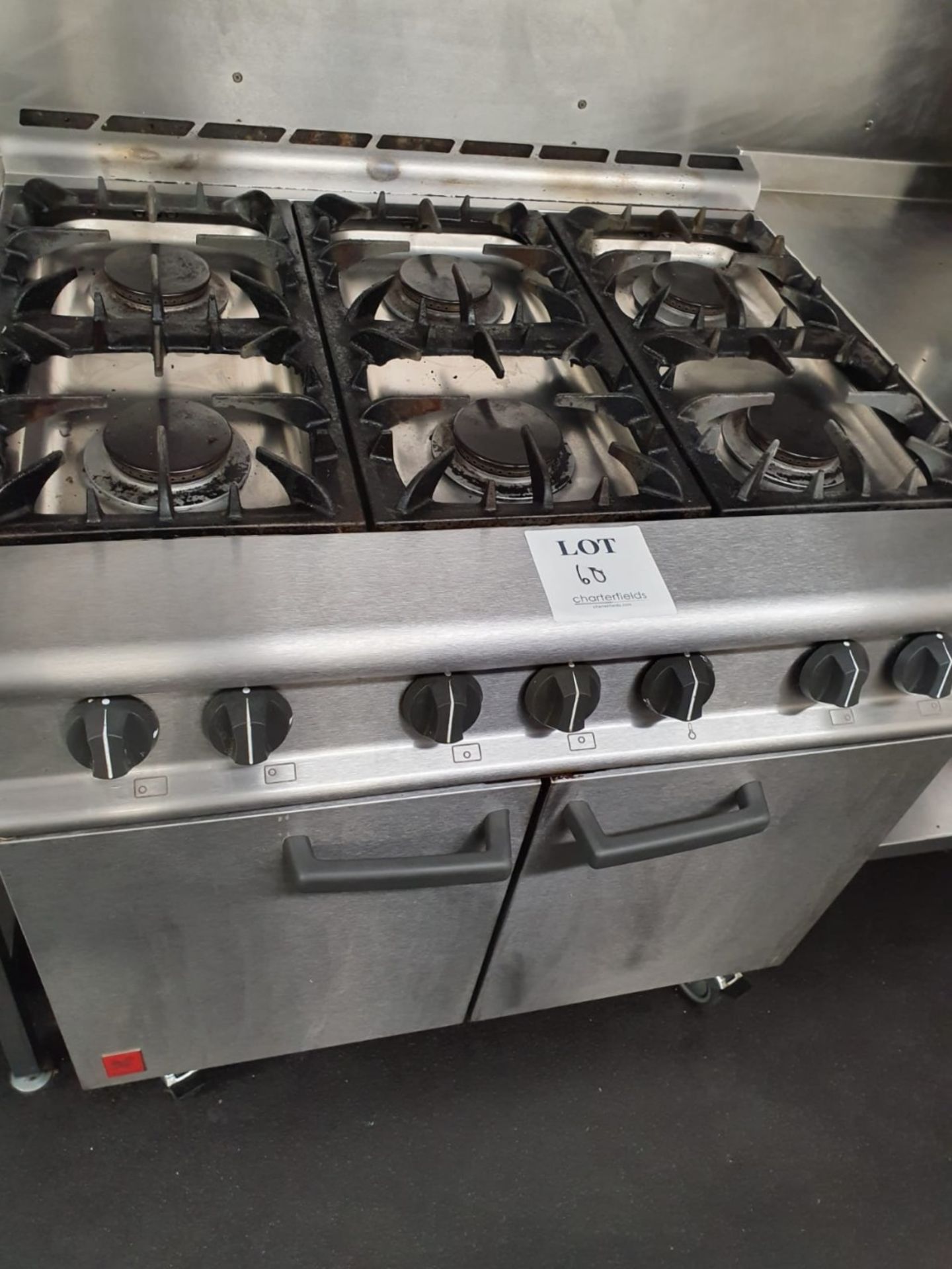 Falcon mobile 6 burner gas cooker (Qualified gas fitter required for removal)