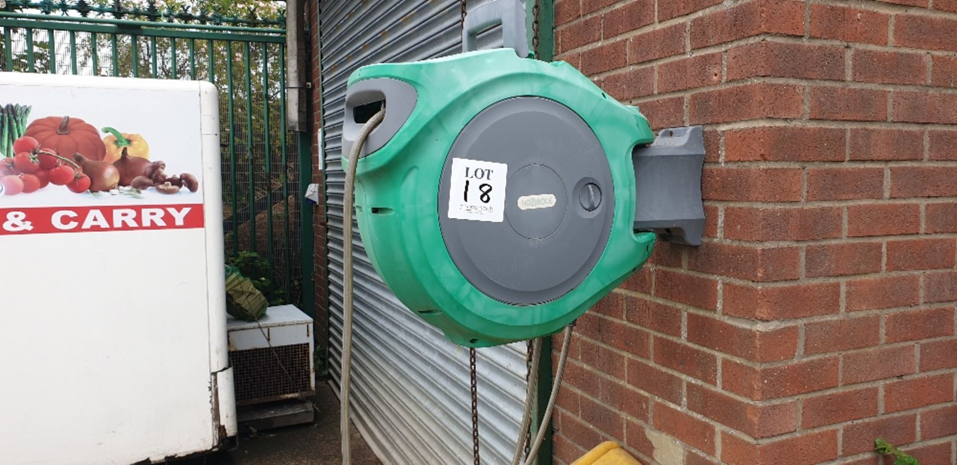 Hozelock retractable hose reel