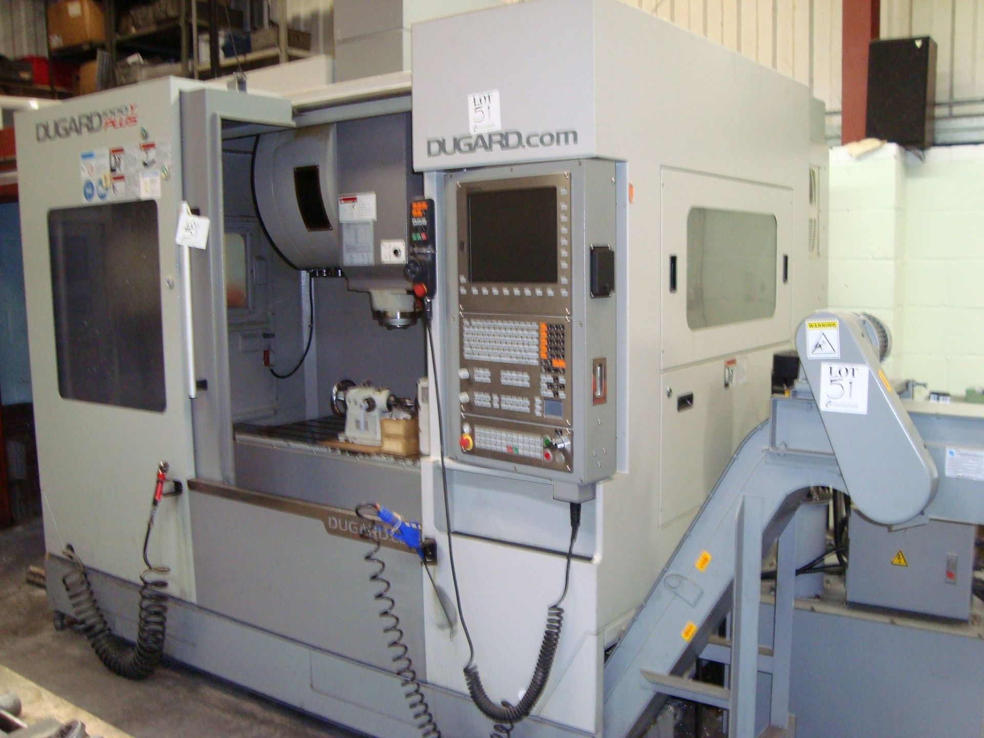 A Dugard 1000Y Plus CNC vertical machining centre Serial number FML173L04 with Heidenhain control - Image 2 of 4