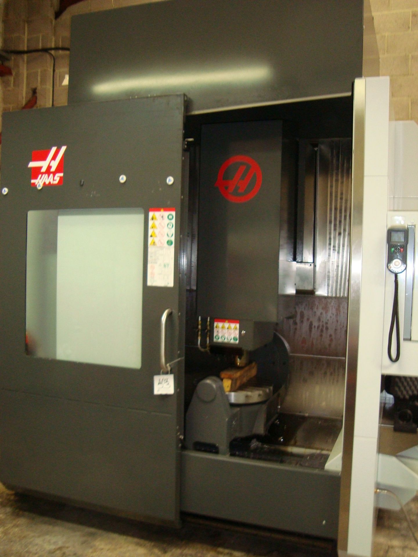 A HAAS UMC750 five axis universal CNC machining centre Serial number 1163981 (2019) with Jorgensen - Image 3 of 5