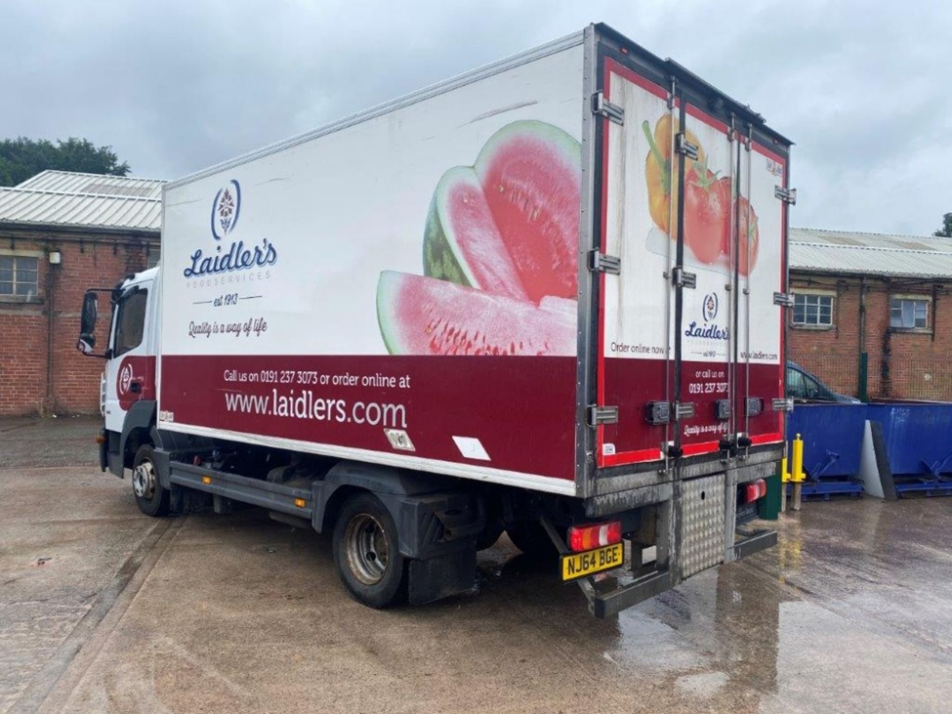 Mercedes Atego 816 7.5 tonne twin axle automatic temperature controlled box van with double rear - Image 2 of 11