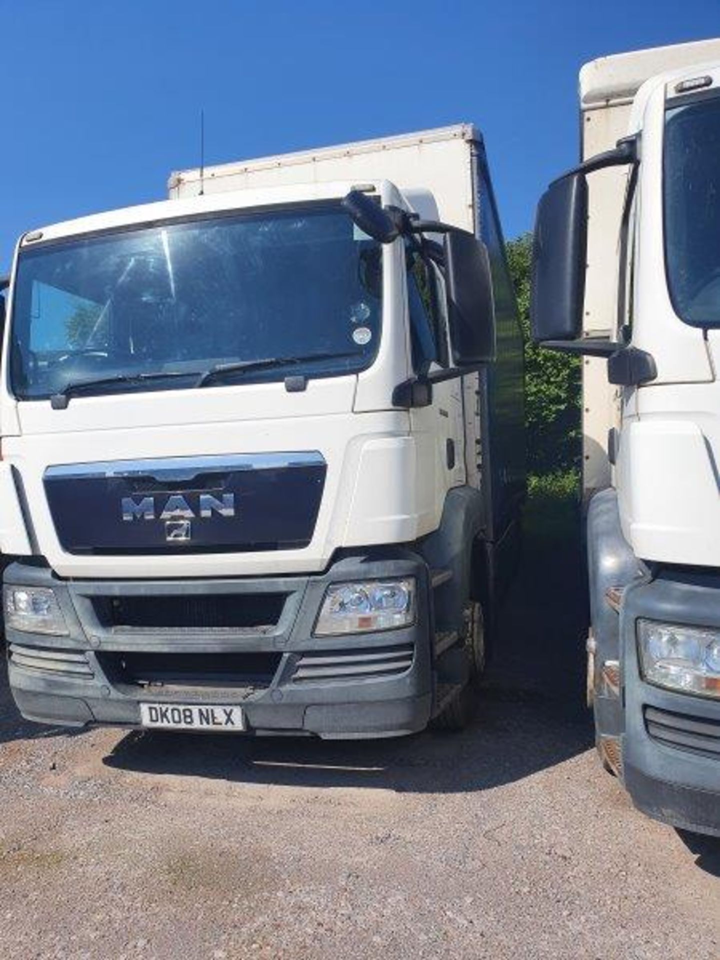 MAN TGS 26.320 BL 6x2-2 Auto, 26 Tonne Curtain Sided Rigid Lorry with Sleeper Cab and Underslung - Image 2 of 5