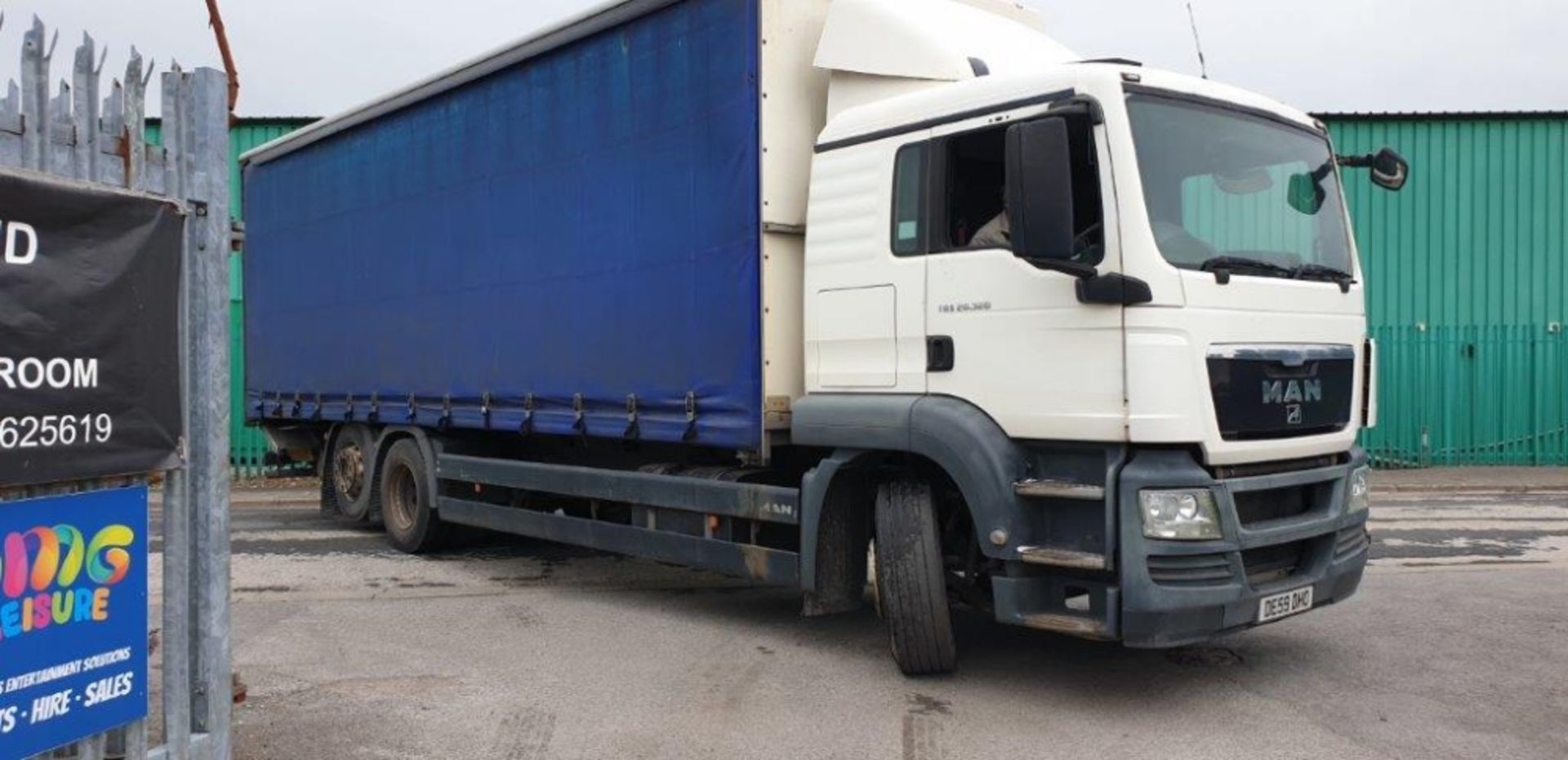 MAN TGS 26.320 BL 6x2-2 Auto 26 Tonne Curtain Sided Rigid Lorry with Sleeper Cab and Underslung Tail