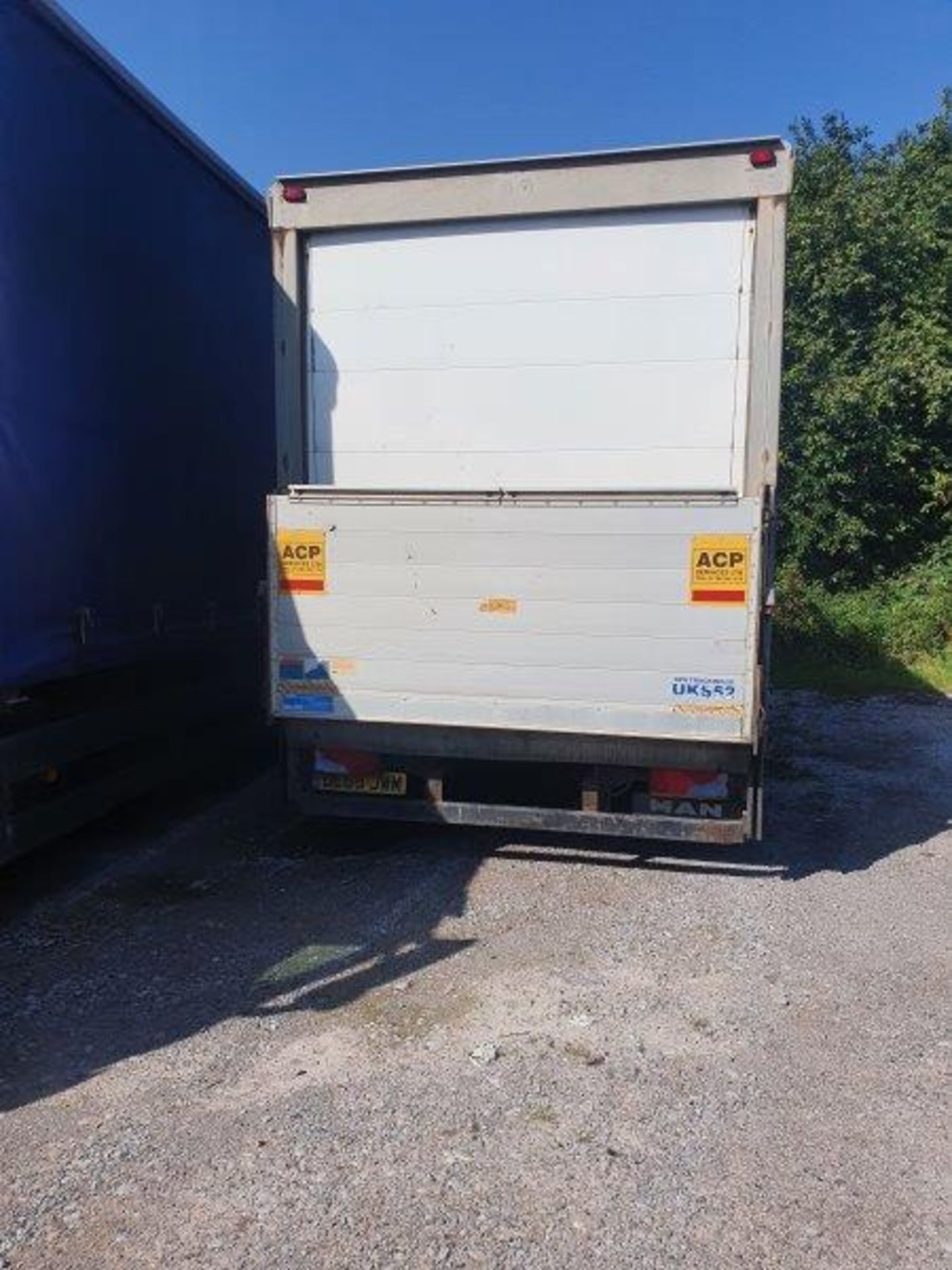 MAN 8.150 7.5 Tonne Curtain Sided Lorry with Day Cab and 1 Tonne Tail Lift. (This vehicle is an - Image 4 of 4