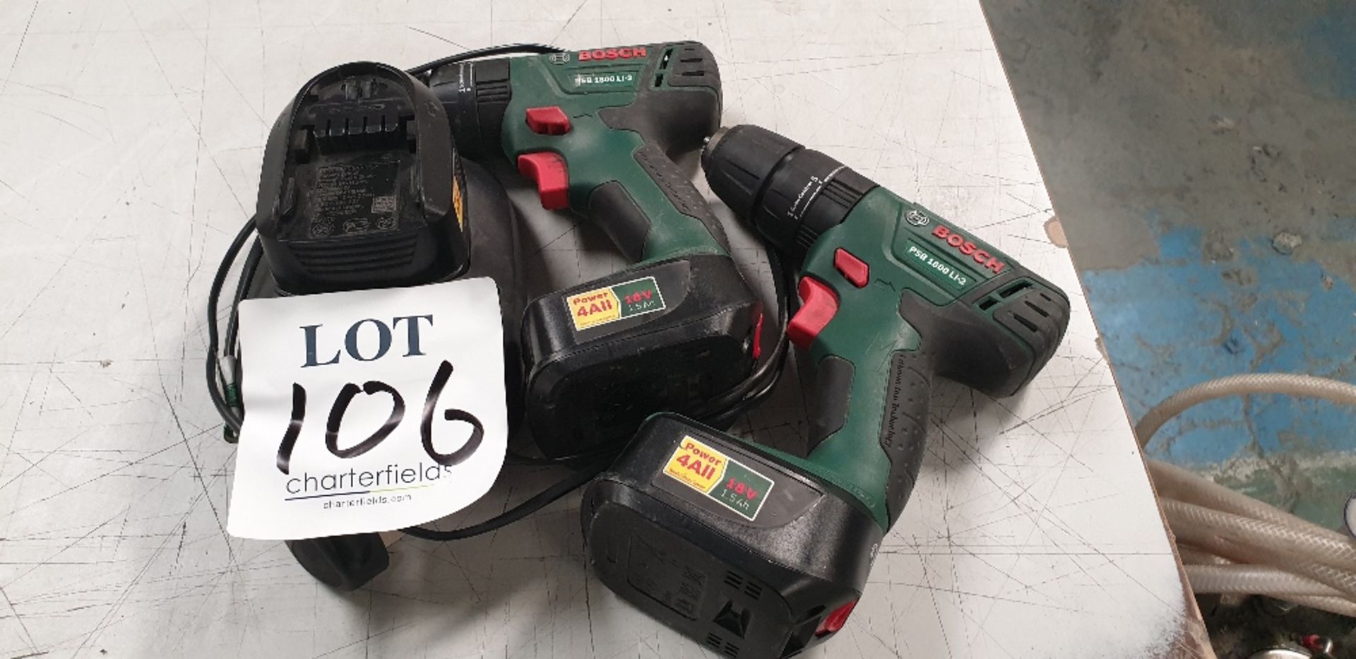 2 - Bosch PSB 1800 Li - 2 battery drills with charger