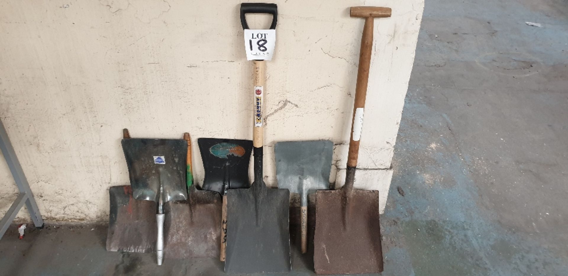 2 - shovels and 5 - hand shovels
