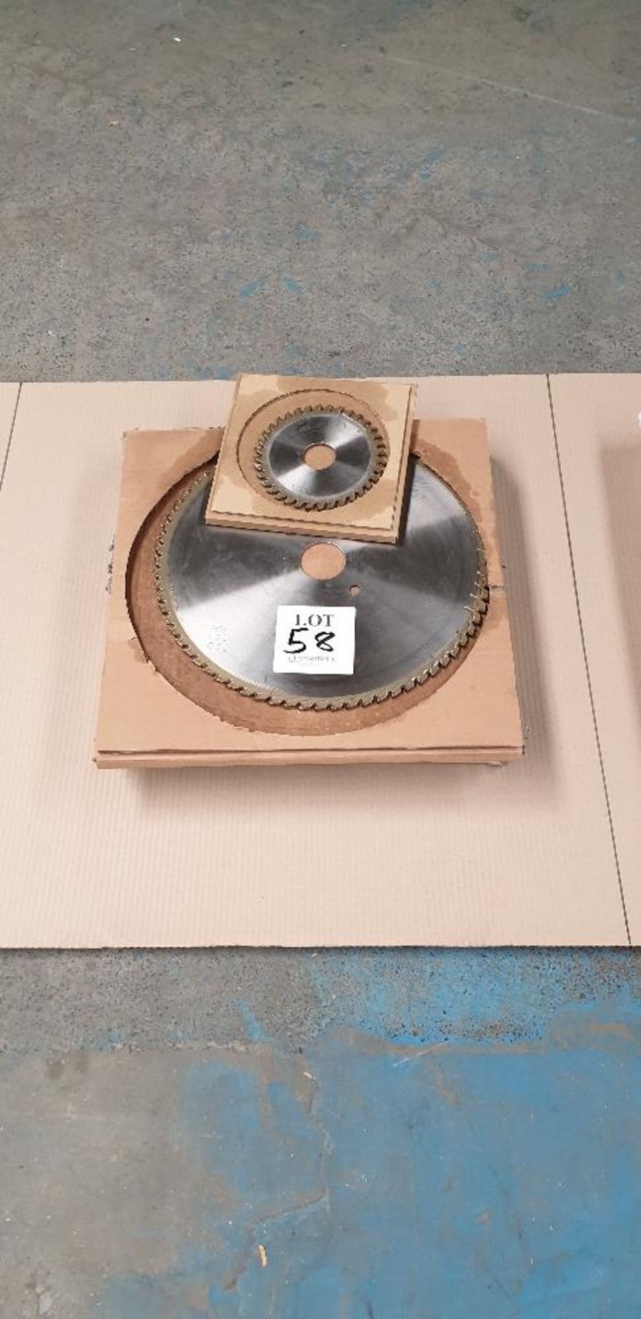 5 - Kanefusa carbide tipped saw blades 450 x 4.8/3.5 x 60 Z = 72 TD + 10 degrees and 5 Kanefusa