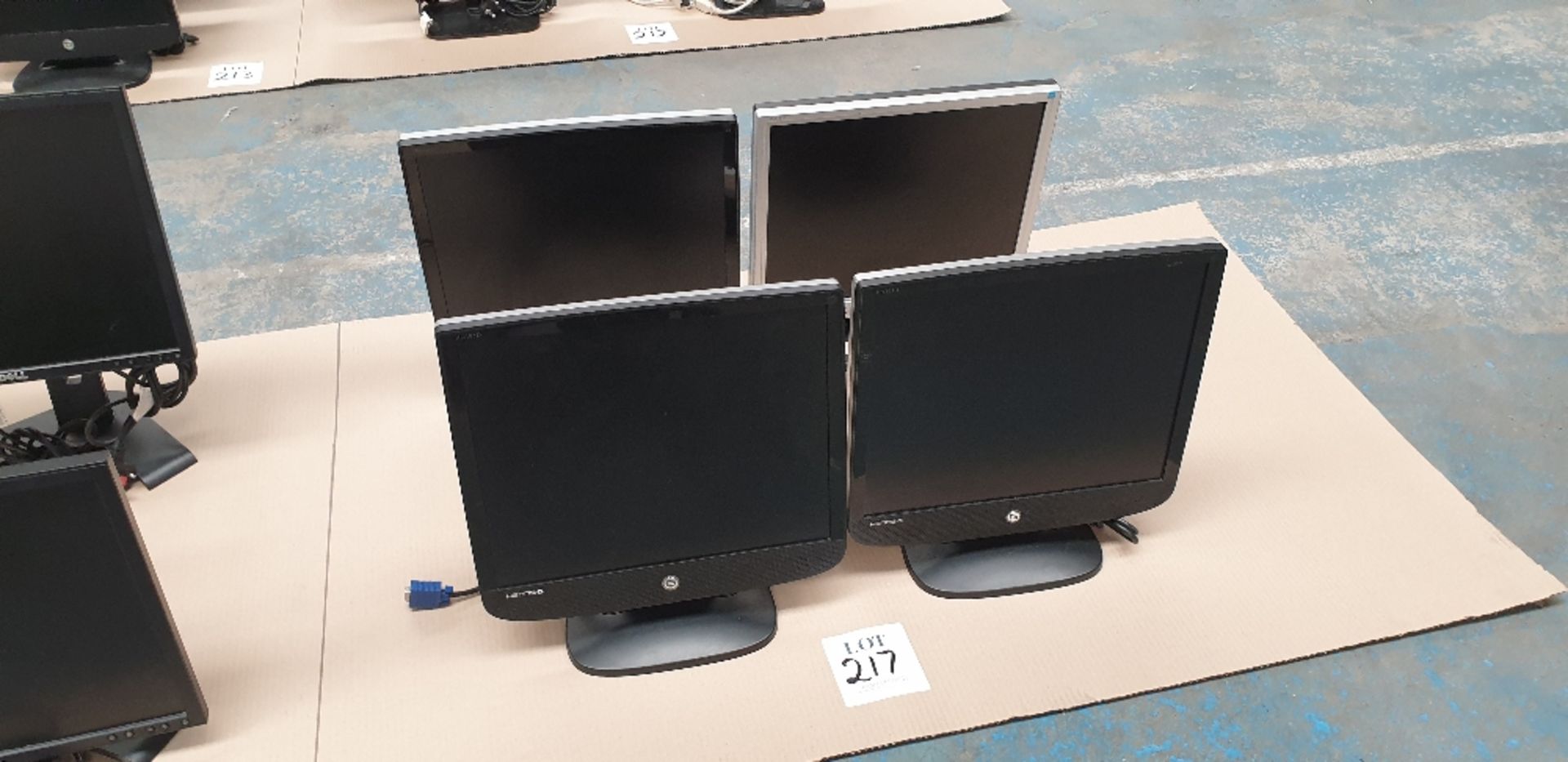 4 - Hanns-G 19" monitors with serial ports only