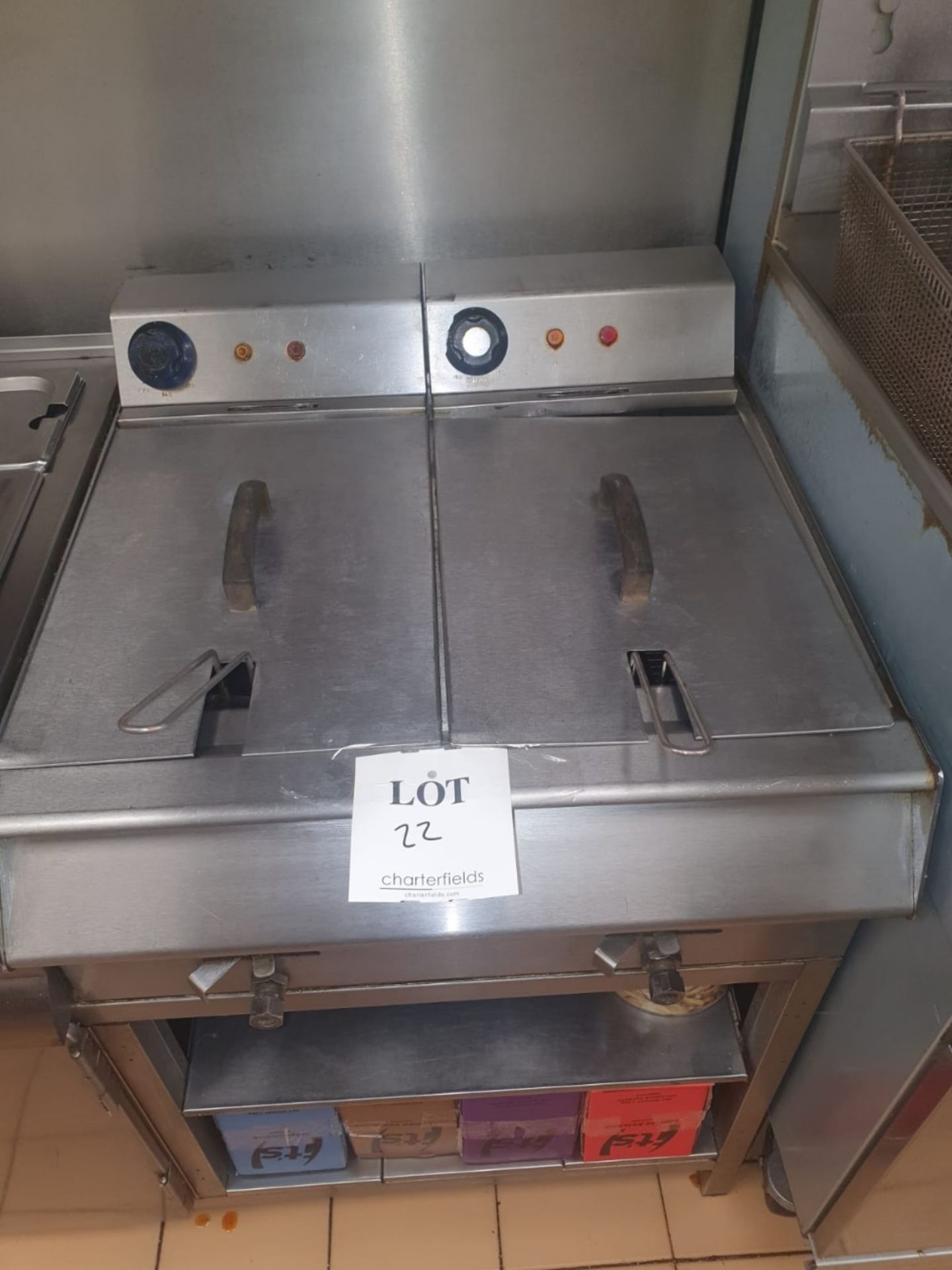 Double basket deep fat fryer