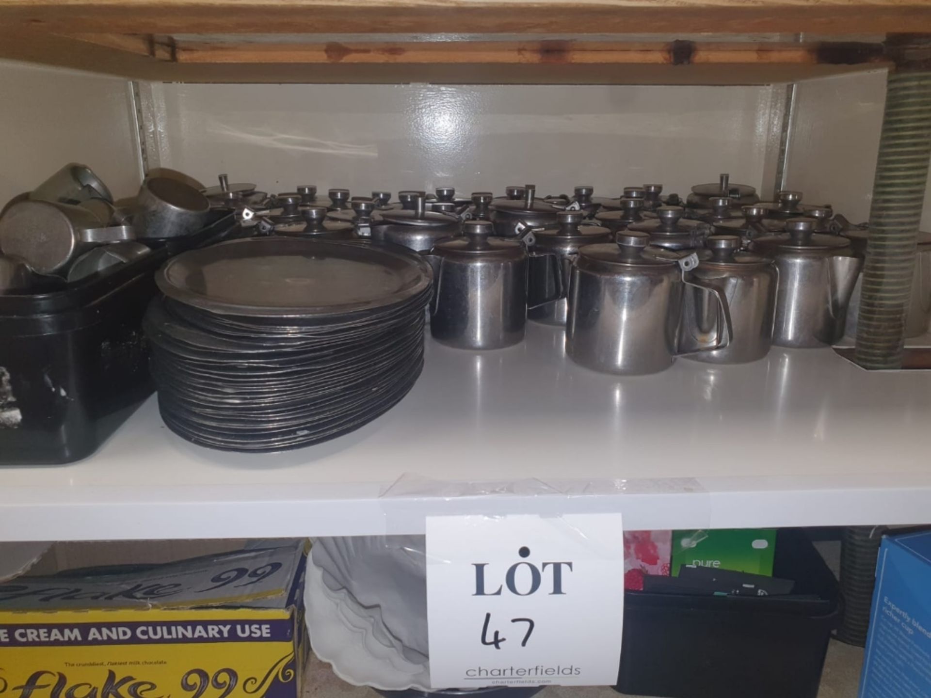 Large quantity of teapots