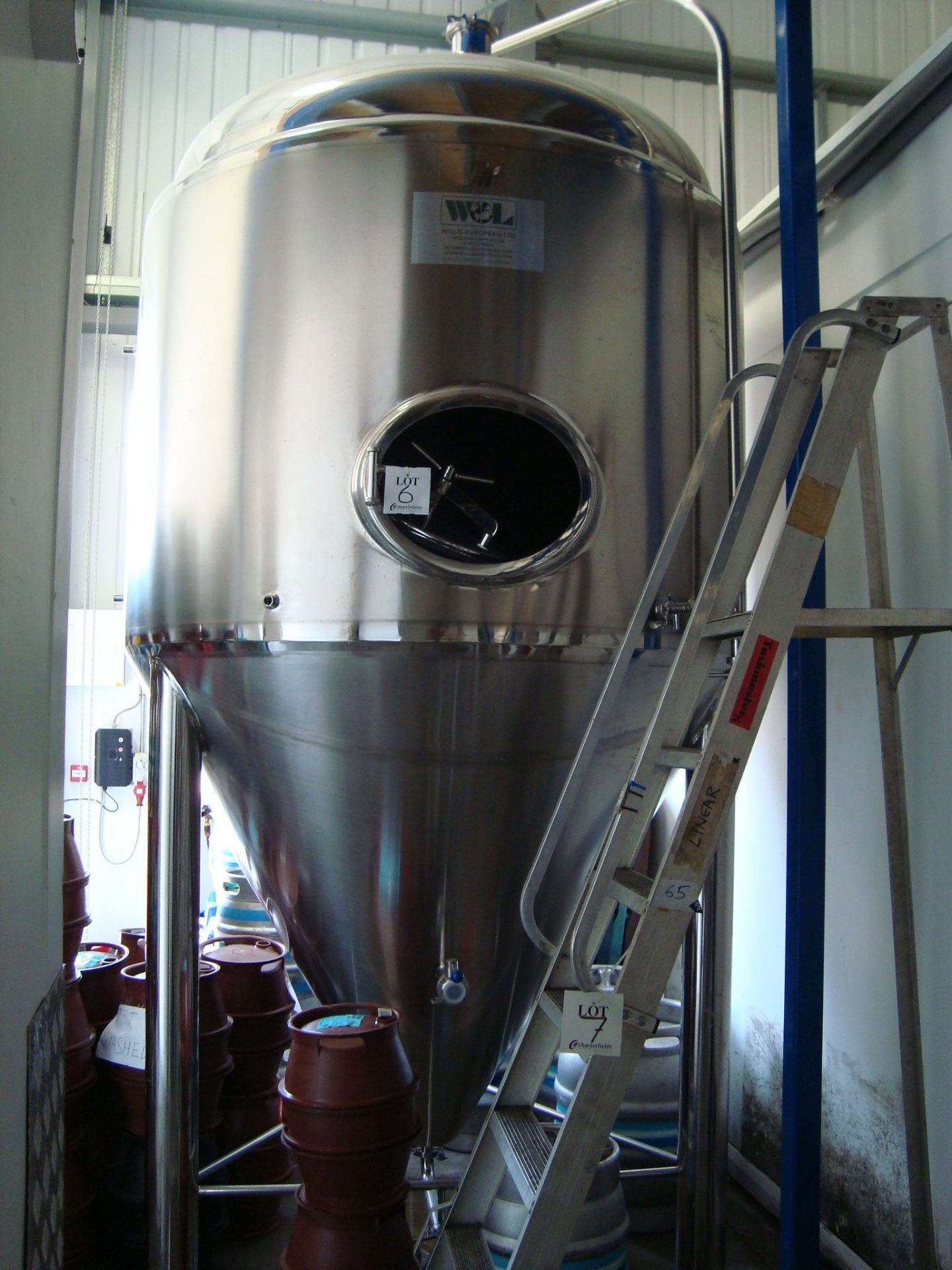 A Kunbo 4,000 litre stainless steel cylindro-conical fermenting vessel with cooling jackets, racking - Image 2 of 3