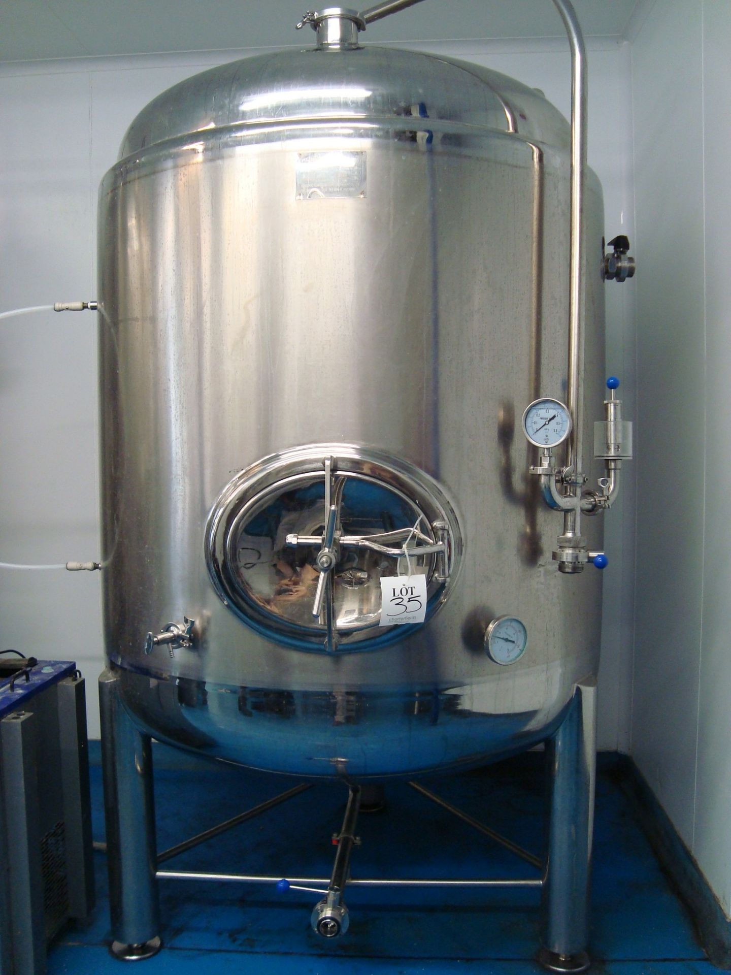 A Kunbo 2,250 litre stainless steel dish bottomed dual purpose vessel. Serial number KB-
