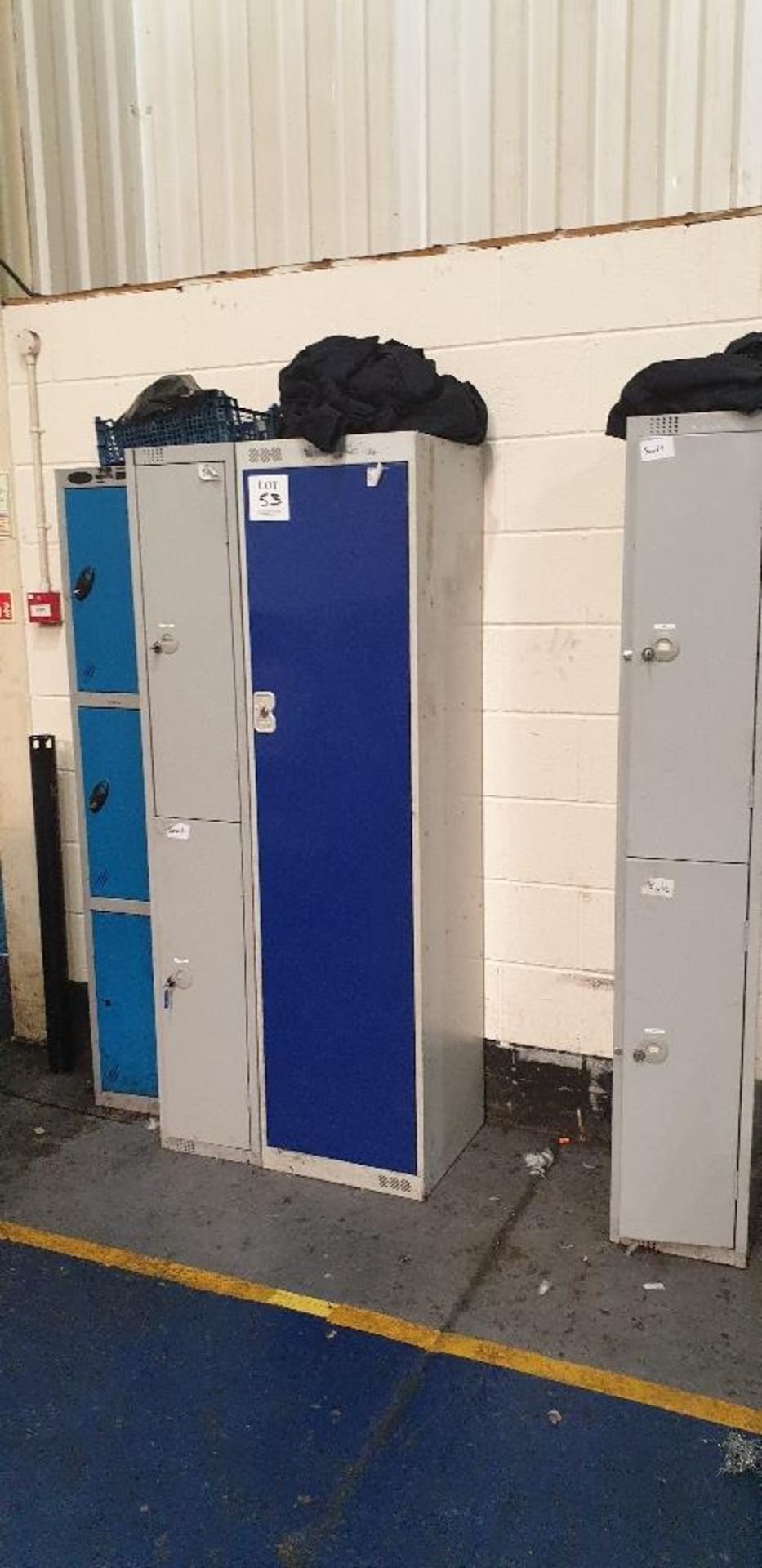 4 - personnel lockers