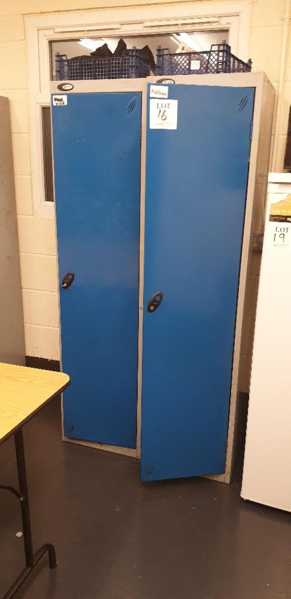 5 - personnel lockers