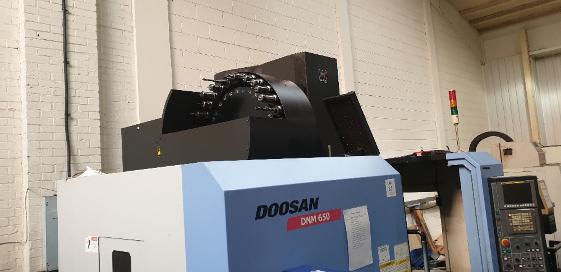 Doosan DNM 650 3 axis CNC machining centre. Serial No. 6500124. YOM 2010, tables, size 670 x 1300. - Image 3 of 3