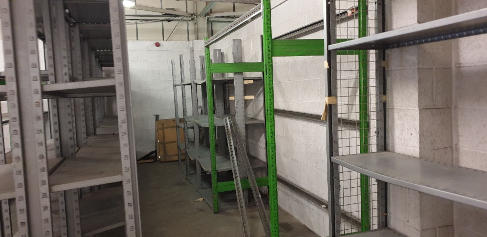 22 - bays of various boltless shelving (bay size 2000mm x 800 x 2200mm) - Image 4 of 4