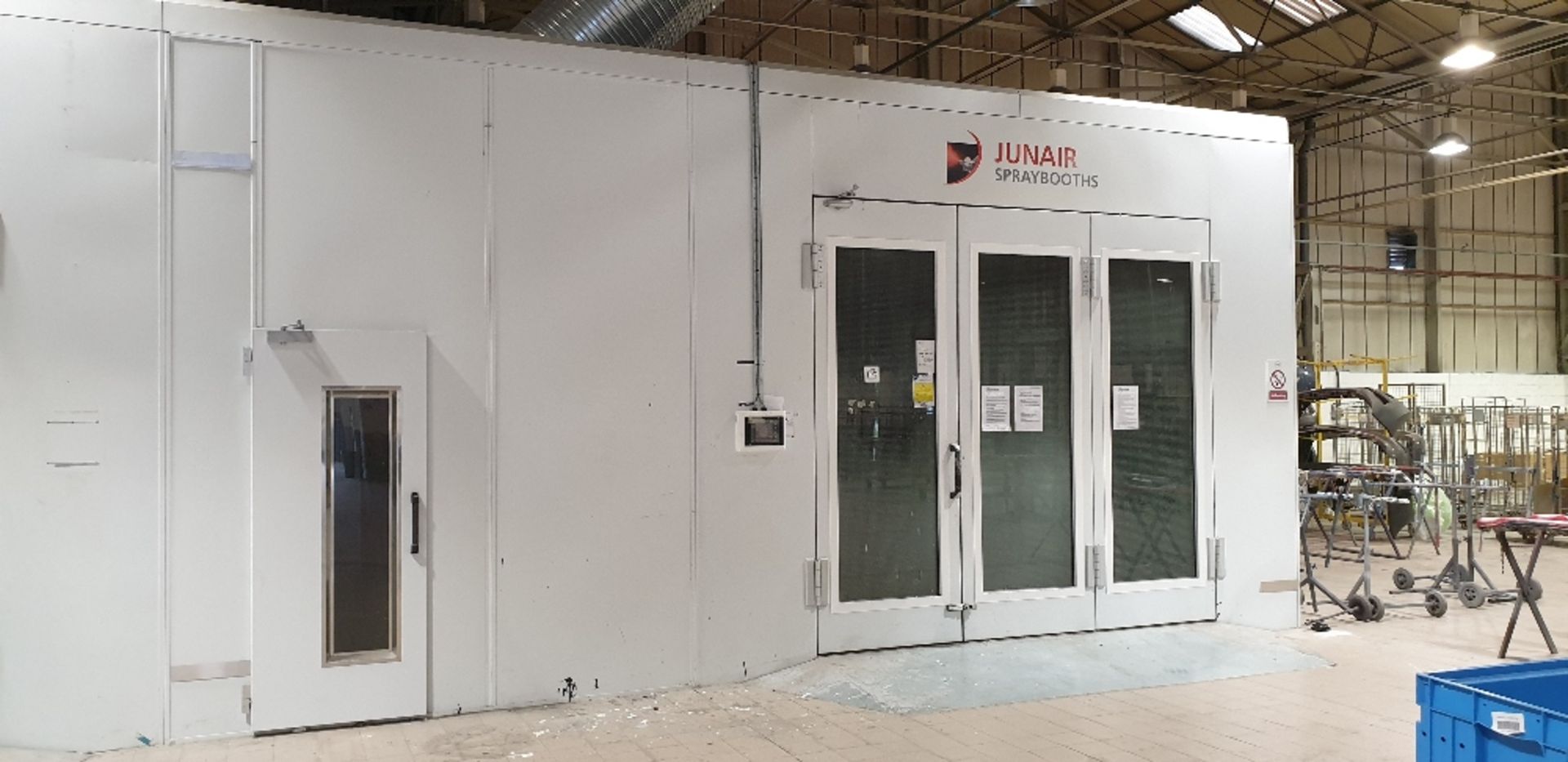 Junair spray bake booth with underfloor and ceiling extraction (internal dimensions 9m x 4.5m x 2.