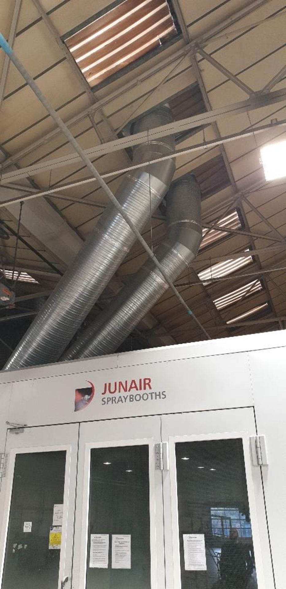 Junair spray bake booth with underfloor and ceiling extraction (internal dimensions 9m x 4.5m x 2. - Image 8 of 8