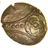 Freckenham Flower Tripartite. c.10BC-AD5. Celtic gold stater. 15-18mm. 5.73g.