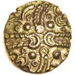 Middle Whaddon Chase. Curved Wreath. c.55-45 BC. Celtic gold stater. 19mm. 5.47g.