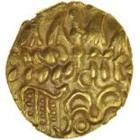 Bognor Cogwheel. Mane, Two Arcs. Sills British Qc. c.55-45 BC. Celtic gold quarter. 12mm. 1.32g.