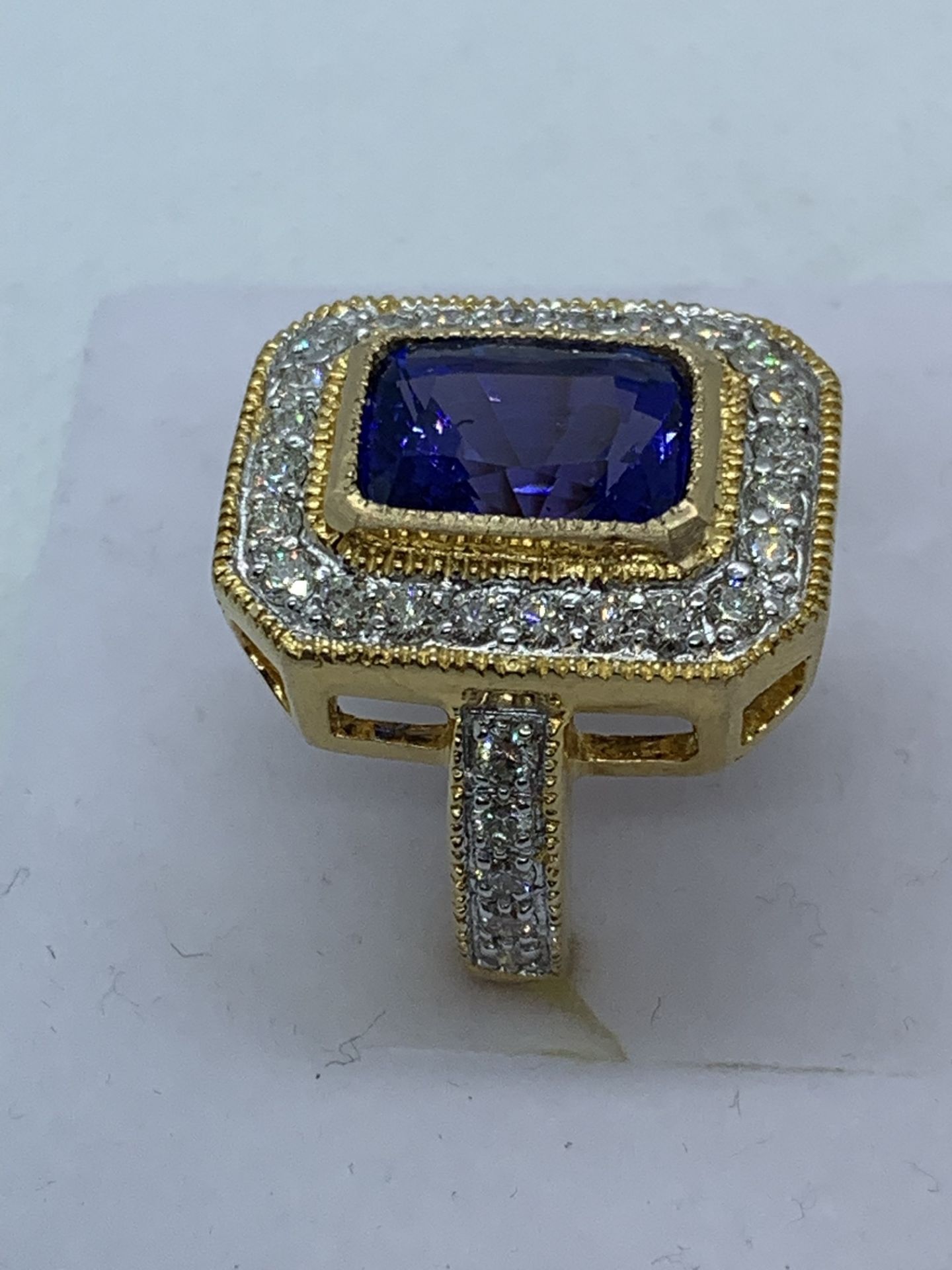 STUNNING IMPRESSIVE 5.00ct TANZANITE & 1.50ct DIAMOND RING - Image 9 of 9