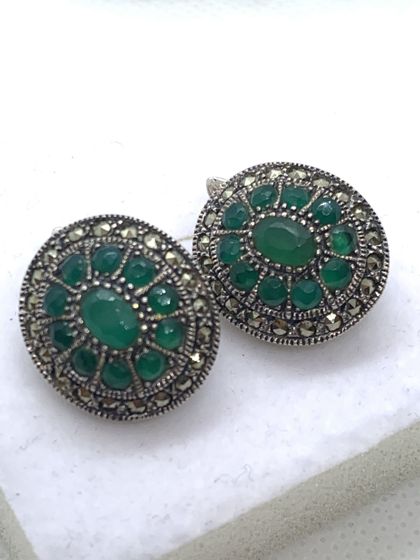 EMERALD & MARCASITE EARRINGS SET IN SILVER