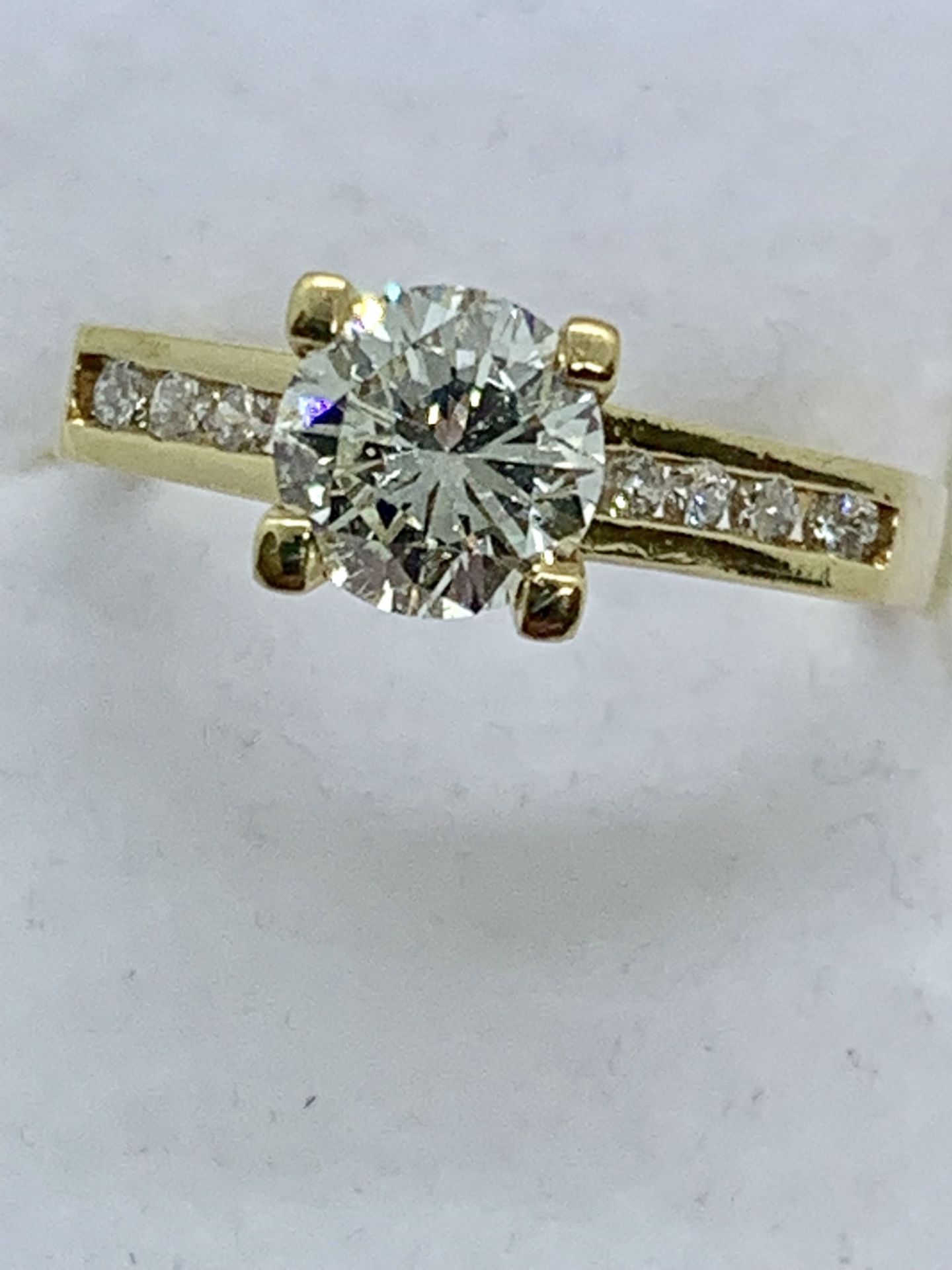 AMAZING DIAMOND RING, CENTRE DIAMOND APPROX 1.00ct - Image 4 of 4