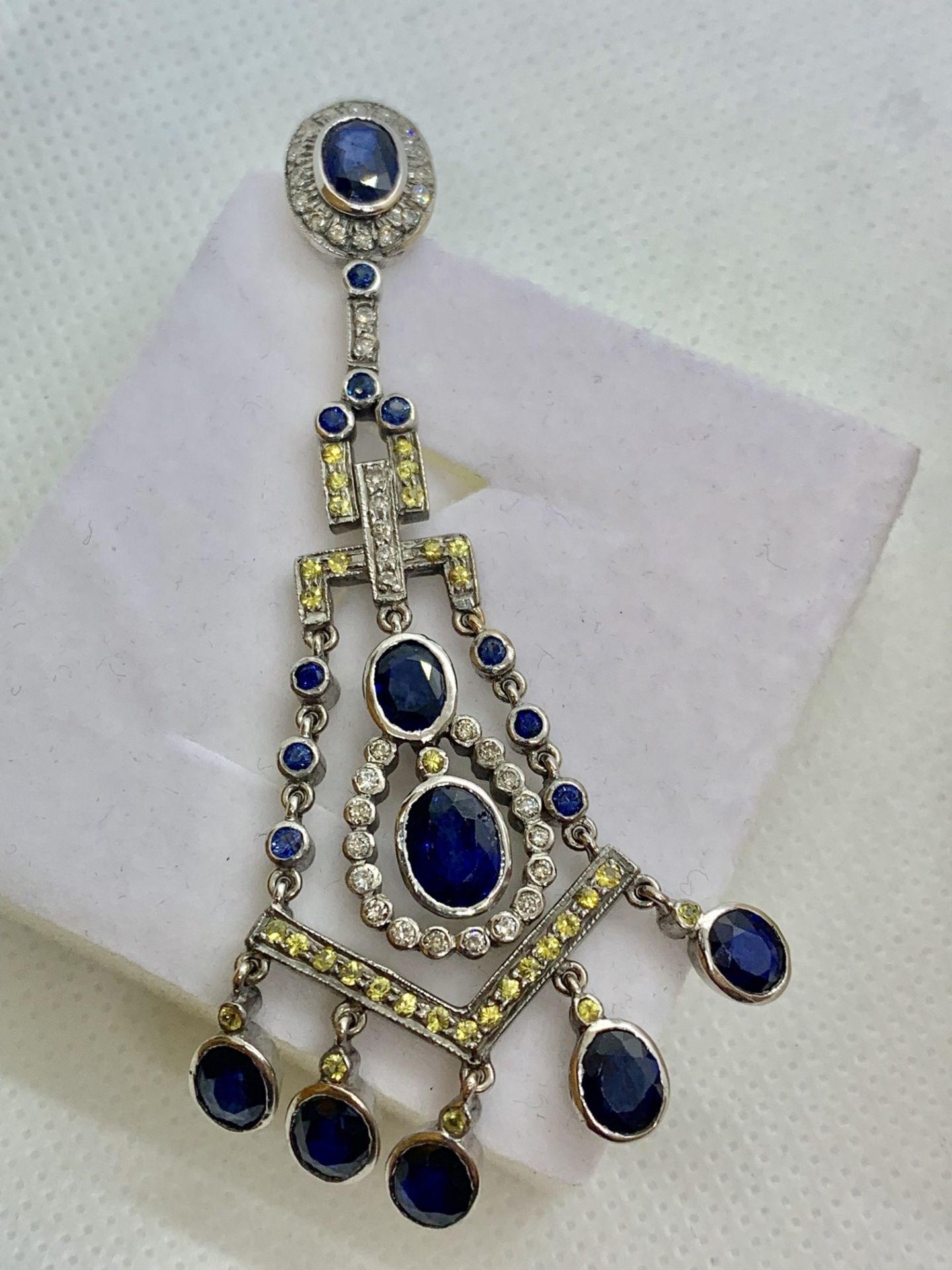 SPECTACULAR VINTAGE SAPPHIRE CHANDELIER EARRINGS - WHITE METAL - Image 8 of 8