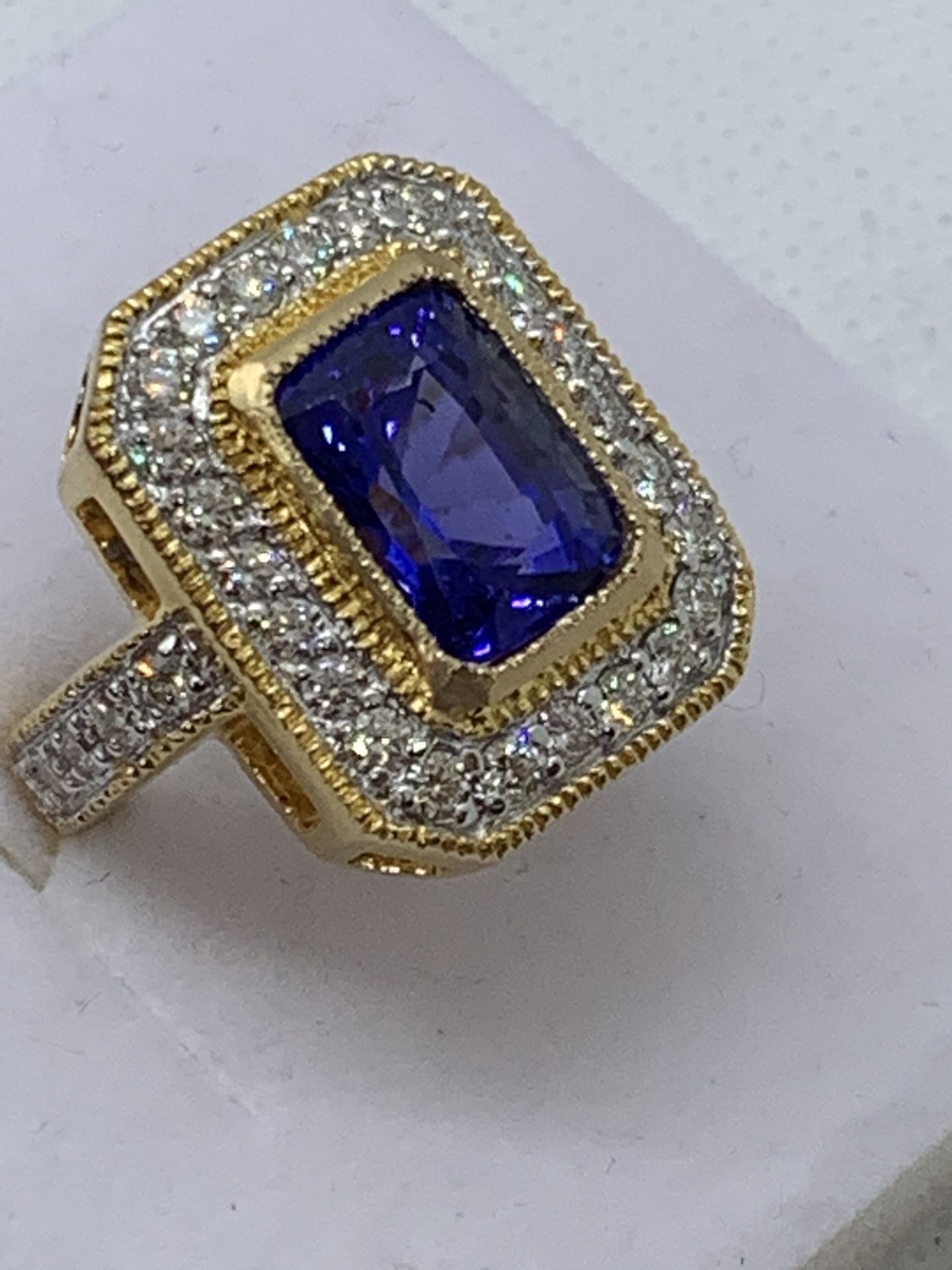 STUNNING IMPRESSIVE 5.00ct TANZANITE & 1.50ct DIAMOND RING - Image 7 of 9