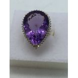 LARGE 10+ct AMETHYST &DIAMOND RING SET IN YELLOW GOLD