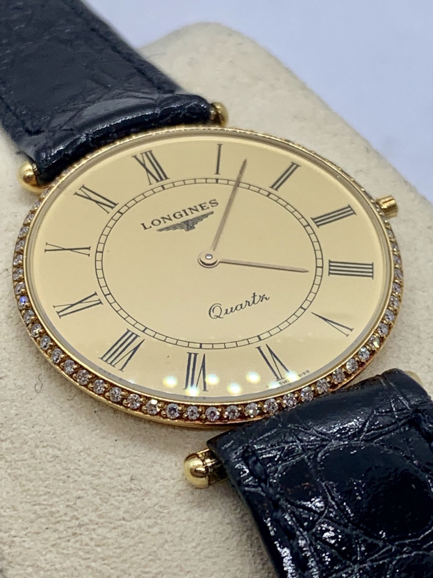 LONGINES ULTRA THIN MIDSIZE 18ct GOLD & DIAMOND WATCH - Image 3 of 6