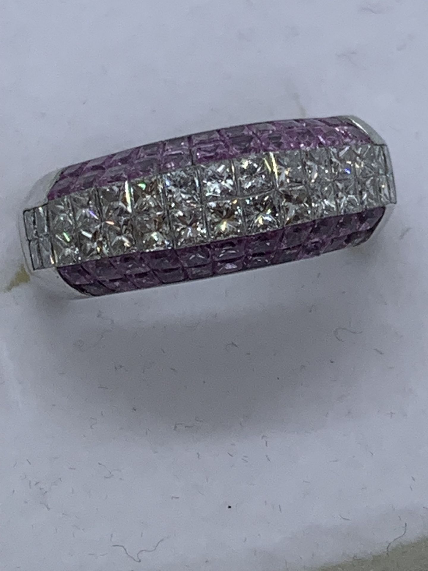 FINE 18ct GOLD PINK SAPPHIRE & DIAMOND RING - Image 5 of 5