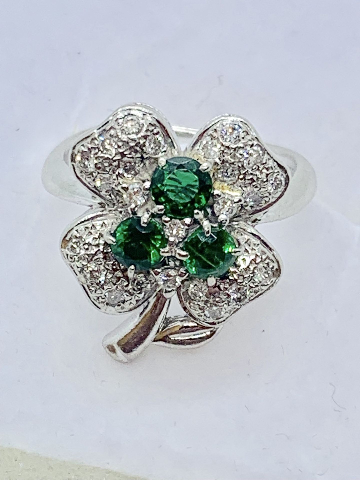 PLATINUM EMERALD & DIAMOND 4 LEAF CLOVER RING PT900