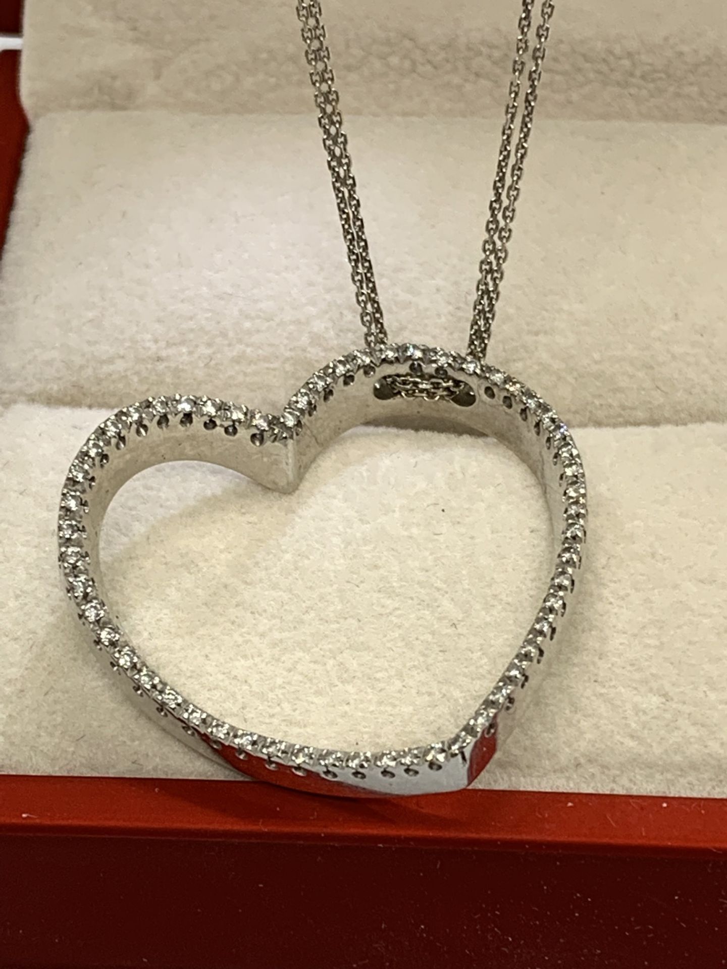 18ct GOLD DIAMOND SET HEART BY GIOVANNI FERRARIS + CHAIN