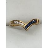 18ct YELLOW GOLD SAPPHIRE & DIAMOND WISHBONE RING