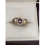 18ct GOLD RUBY & ROUND & BAGUETTE DIAMOND RING 1.00 TGW