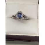 18ct WHITE GOLD SAPPHIRE & DIAMOND RING - APPROX 5.3 GRAMS