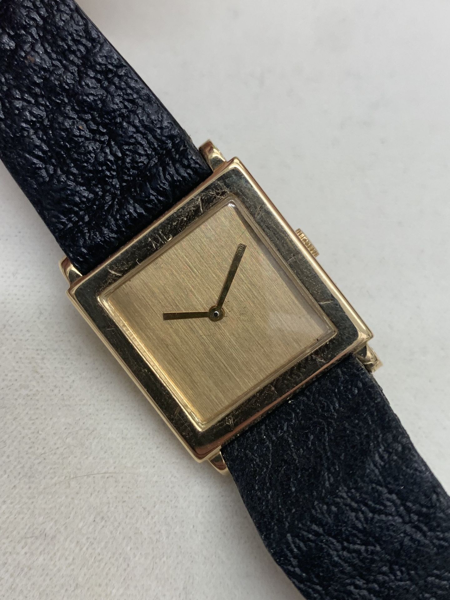 BOUCHERON 18ct GOLD LADIES WATCH - CHAMPAGNE FACE