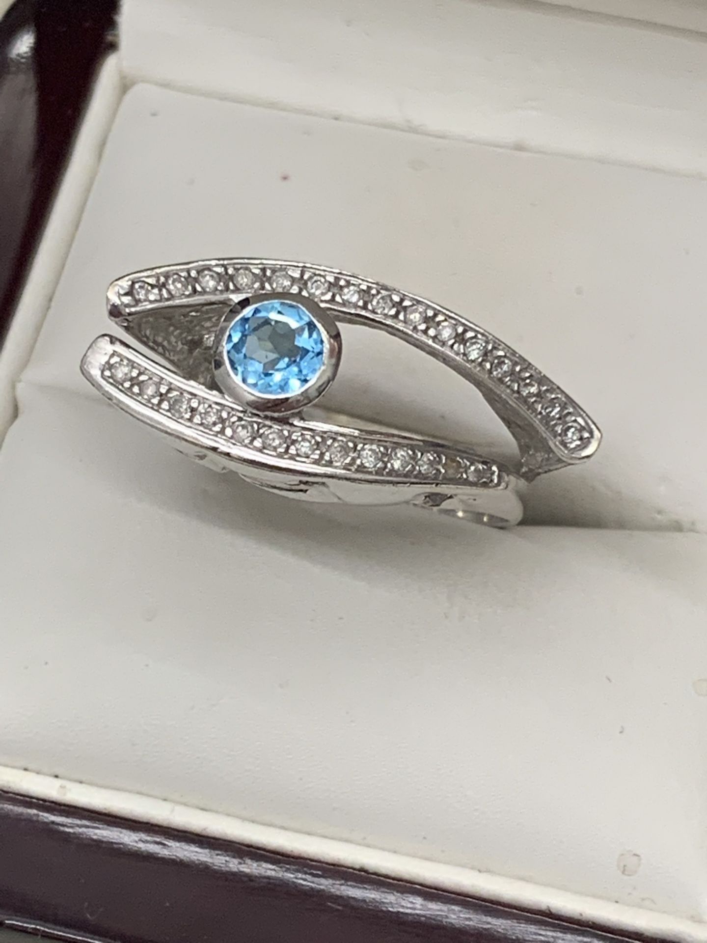 MODERN SHAPED BLUE TOPAZ & DIAMOND RING MARKED 14k - 8 GRAMS