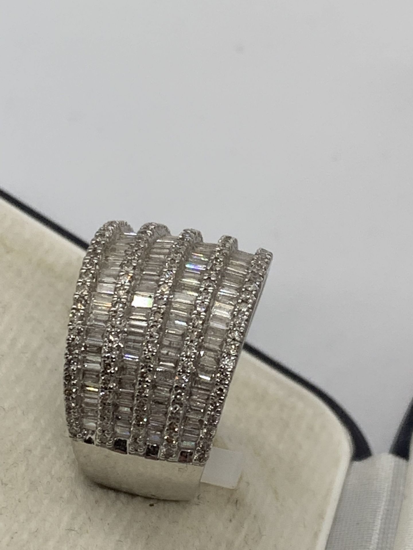 2.14ct DIAMOND SET BAND WHITE GOLD - Image 2 of 2